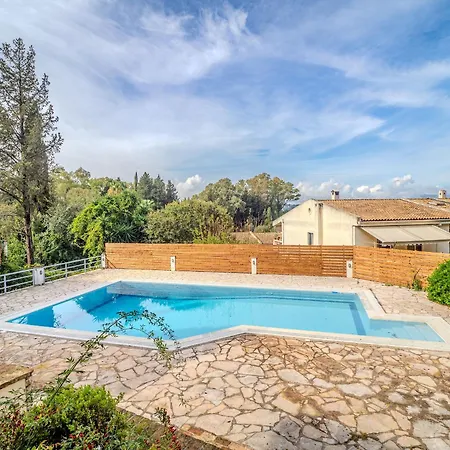 Apartment Tilia Tree Luxury - Vast Pool And Bbq