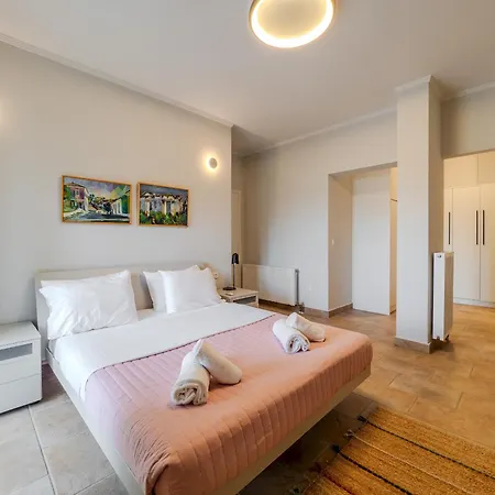 Tilia Tree Luxury - Vast Pool And Bbq Apartment