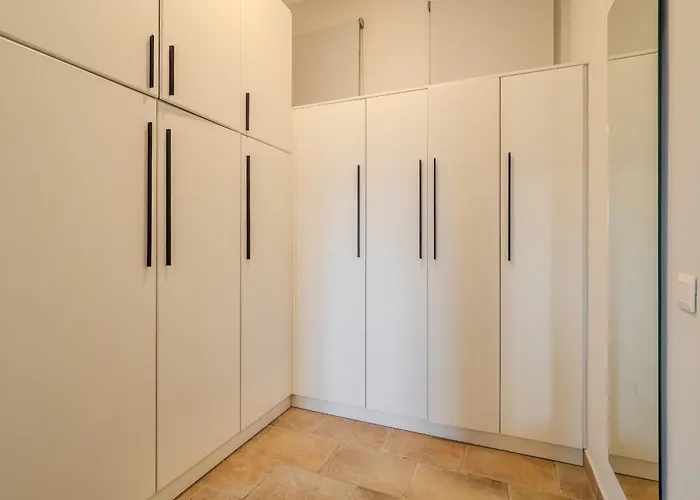 Tilia Tree Luxury - Vast Pool And Bbq Appartement