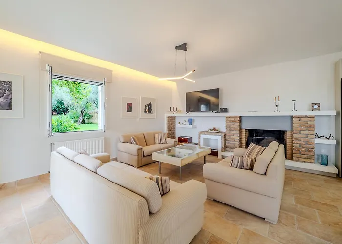 Appartement Tilia Tree Luxury - Vast Pool And Bbq Corfu (city)