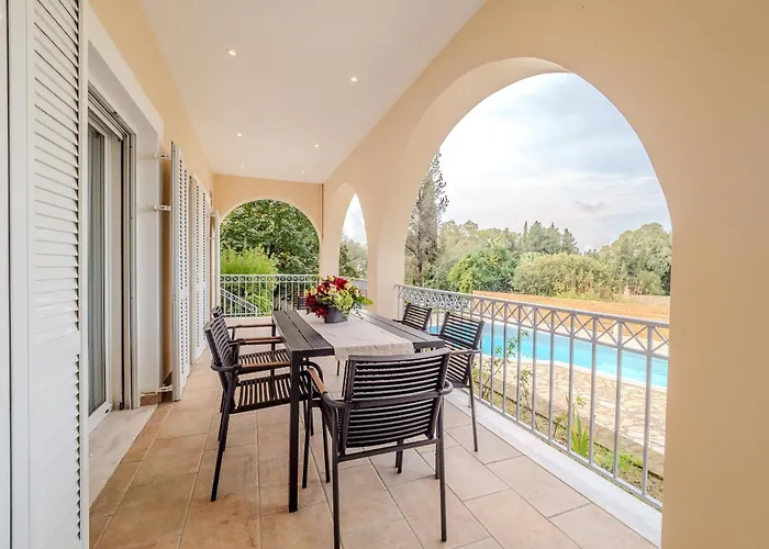 Tilia Tree Luxury - Vast Pool And Bbq *