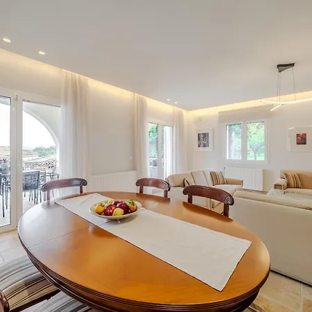 Tilia Tree Luxury - Vast Pool And Bbq Corfu (city)