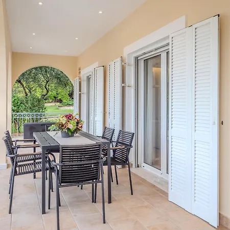 Apartament Tilia Tree Luxury - Vast Pool And Bbq Corfu (city)